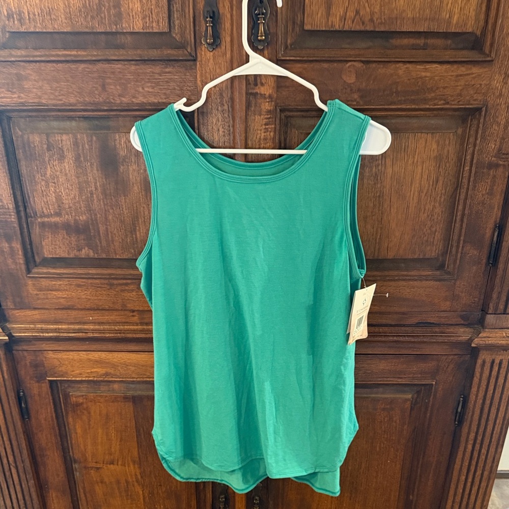 Stonewear Scoop-Neck Tank Top in Pond Green